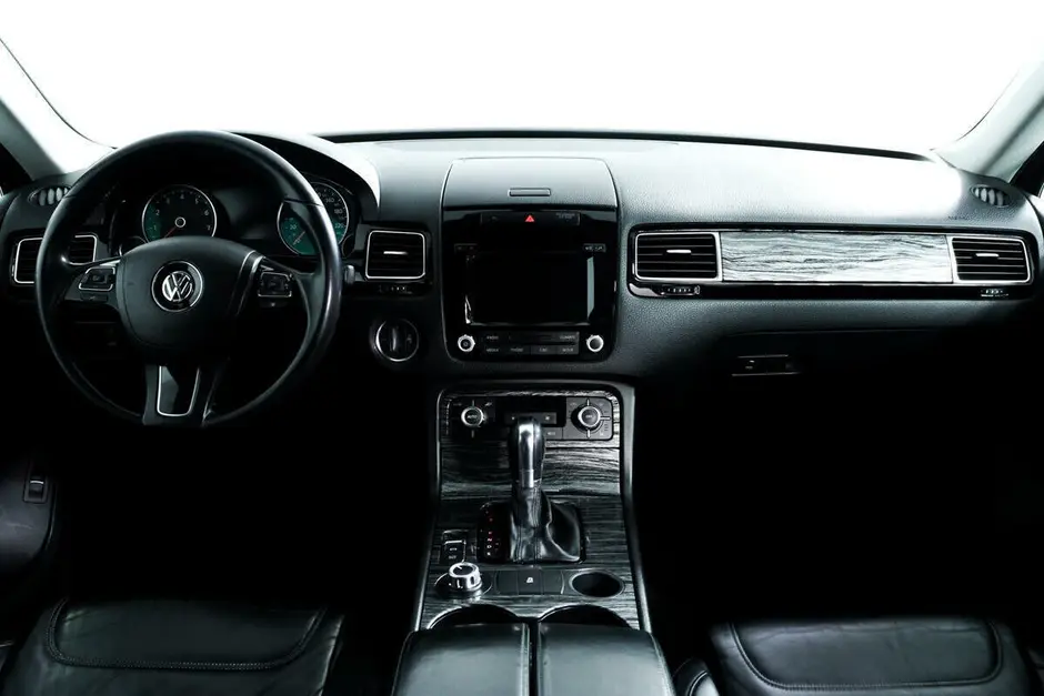 Volkswagen Touareg, 2010 г.