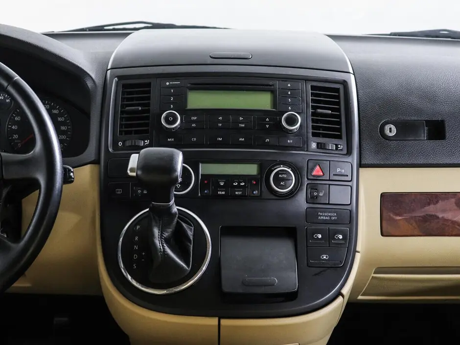 Volkswagen Multivan, 2009 г.