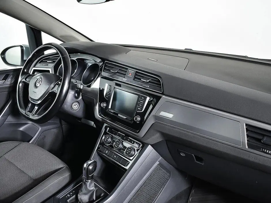 Volkswagen Touran, 2015 г.