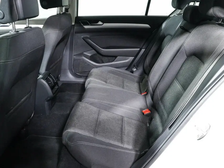 Volkswagen Passat, 2020 г.