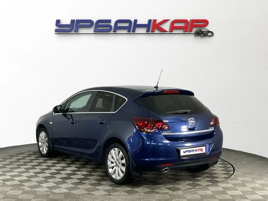 Opel Astra, 2012 г.