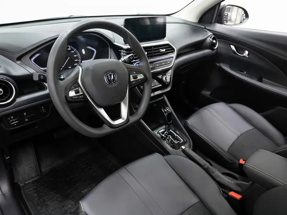 Changan Alsvin, 2023 г.